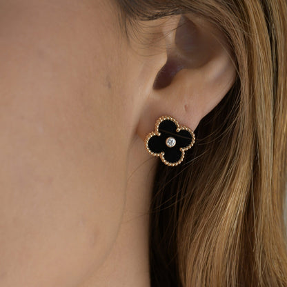 [⭐Luxery]CLOVER MEDIUM 1 MOTIFS ONYX DIAMOND EARRINGS