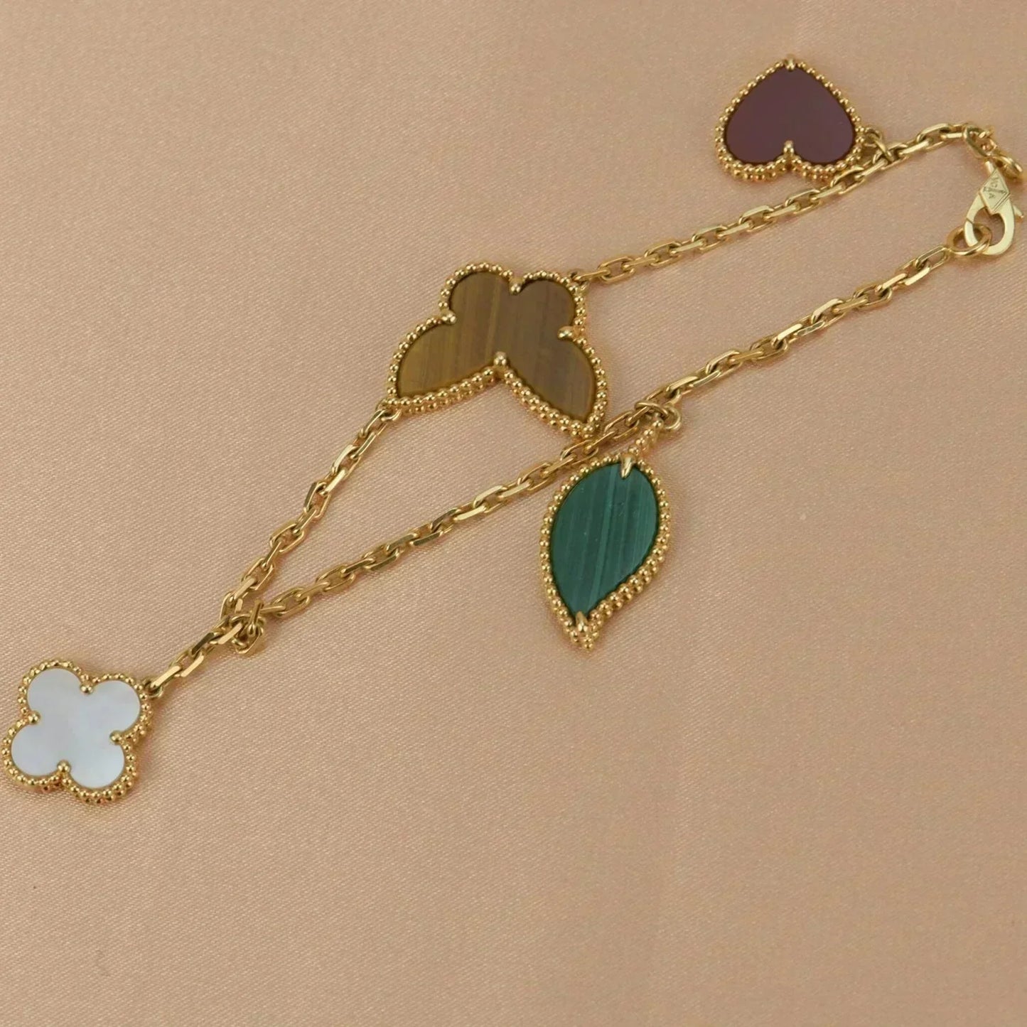 [⭐Luxery]LUCKY SPRING 5 MOTIF GOLD BRACELET