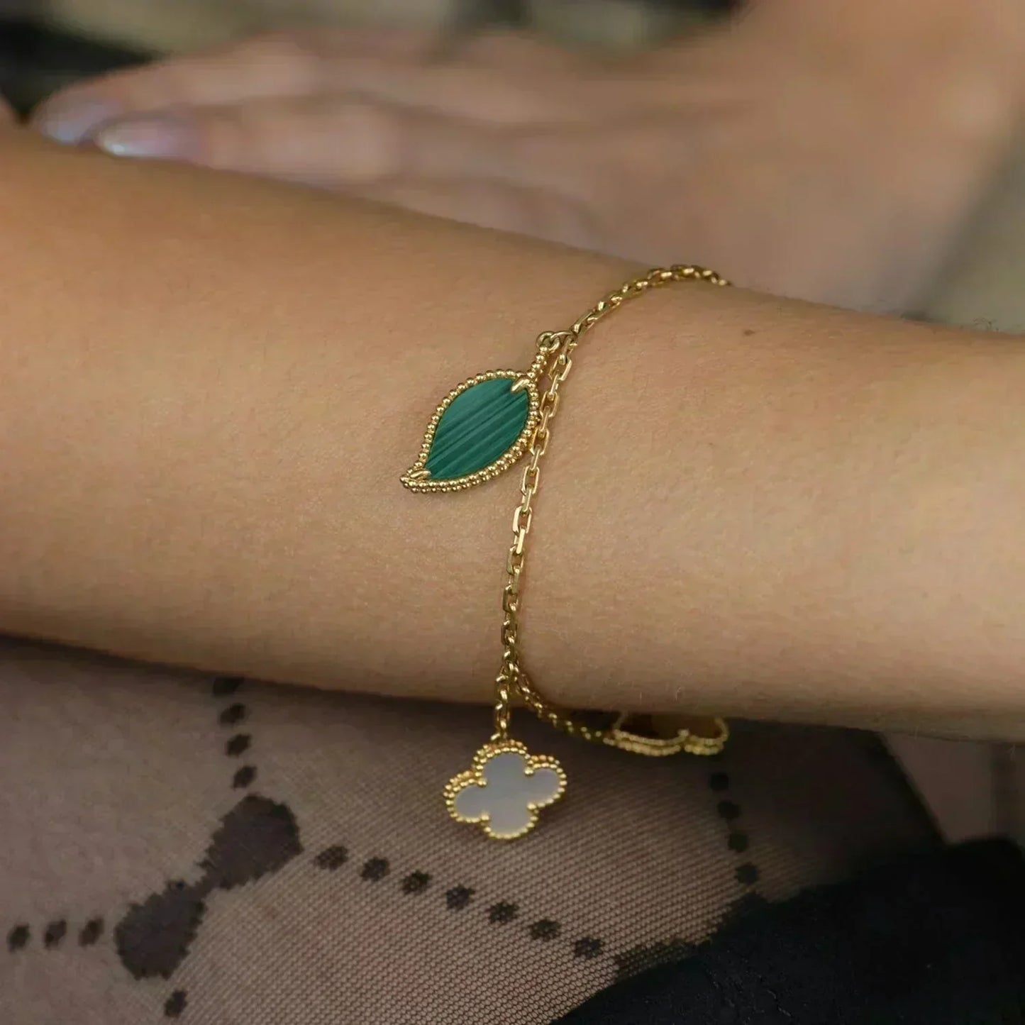 [⭐Luxery]LUCKY SPRING 5 MOTIF GOLD BRACELET
