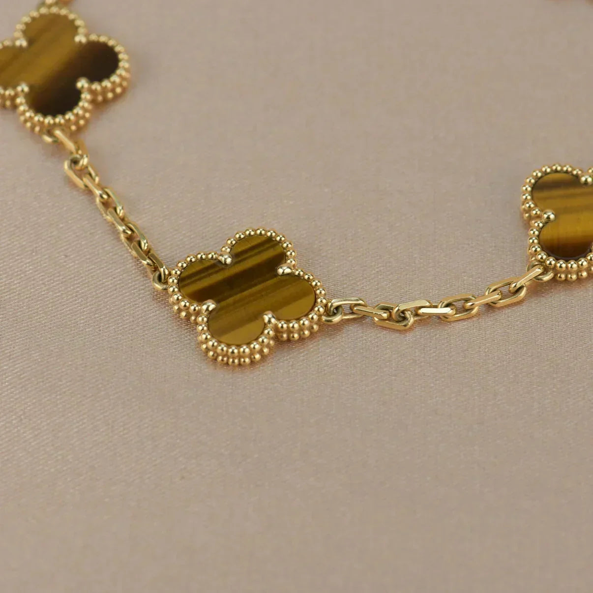 [⭐Luxery] CLOVER 5 MOTIFS TIGER EYE BRACELET COLLECTION