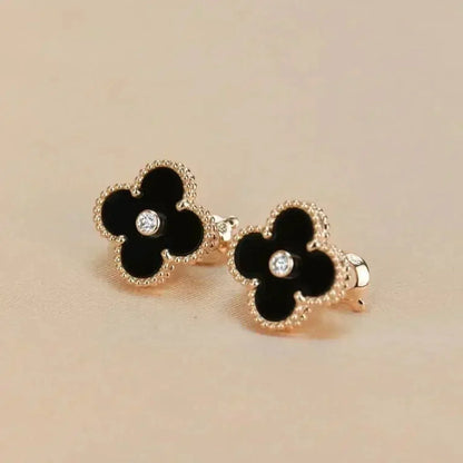 [⭐Luxery]CLOVER MEDIUM 1 MOTIFS ONYX DIAMOND EARRINGS