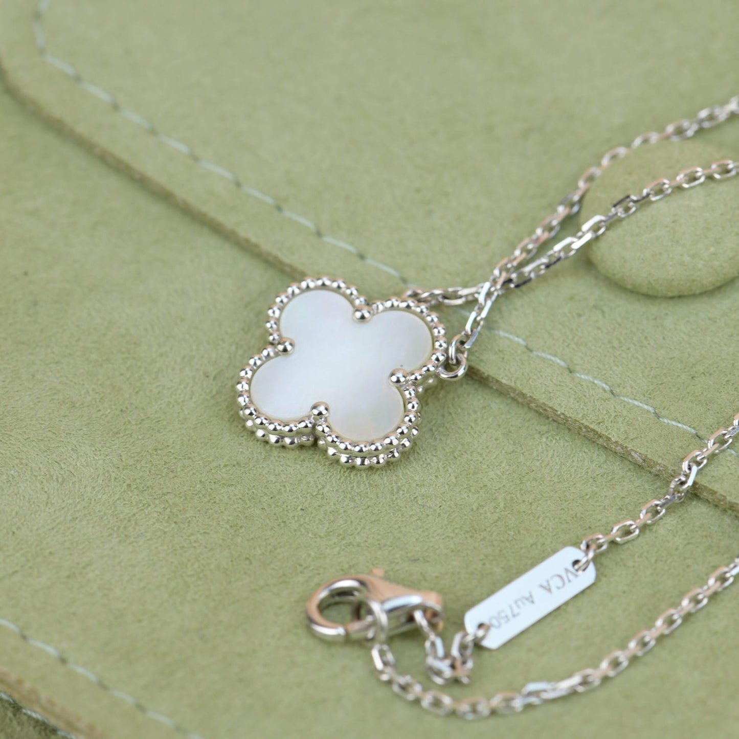 [⭐Luxery]CLOVER  15MM WHITE MOTHER-OF-PEARL SILVER