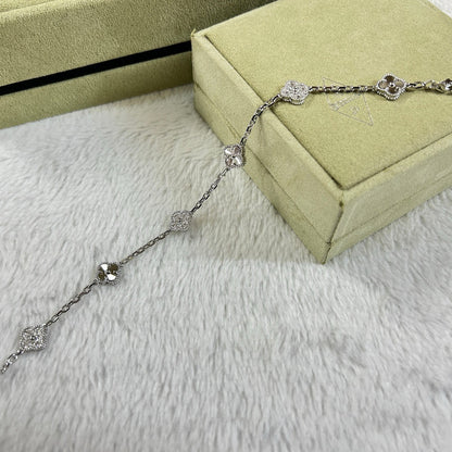 [⭐Luxery]CLOVER 6 MOTIF DIAMOND LASER BRACELET