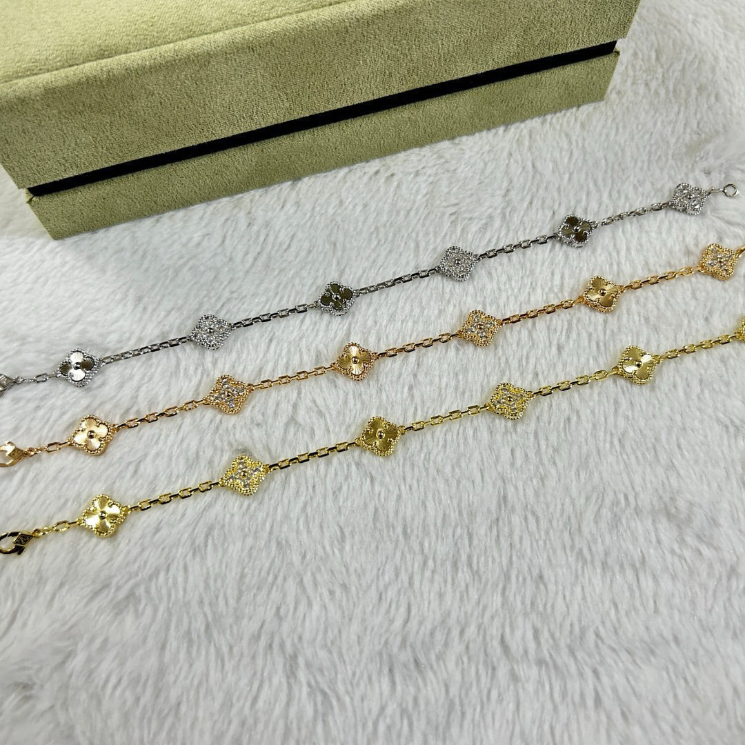 [⭐Luxery]CLOVER 6 MOTIF DIAMOND LASER BRACELET