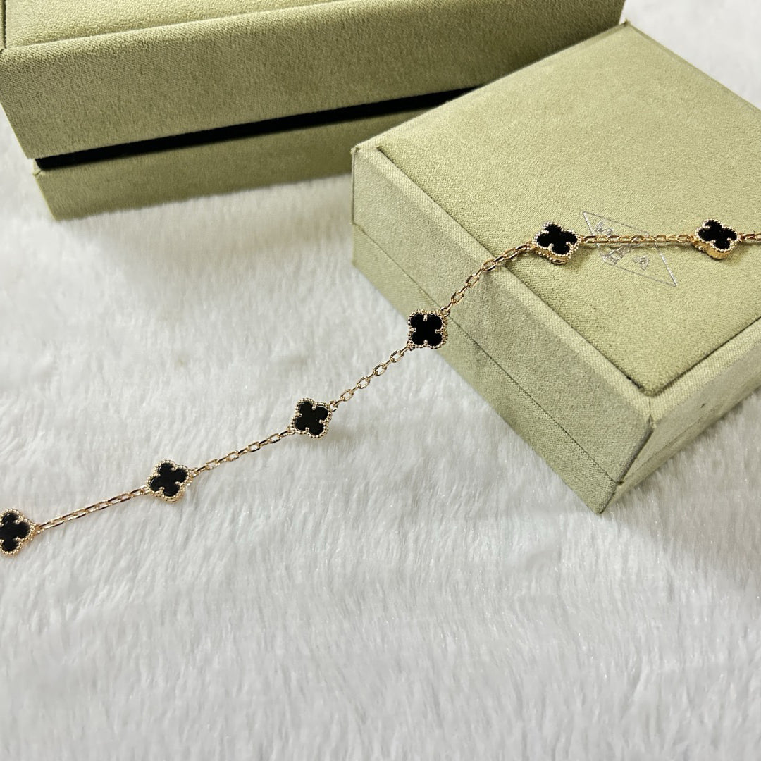 [⭐Luxery]CLOVER 6 MOTIF  ONYXS BRACELET
