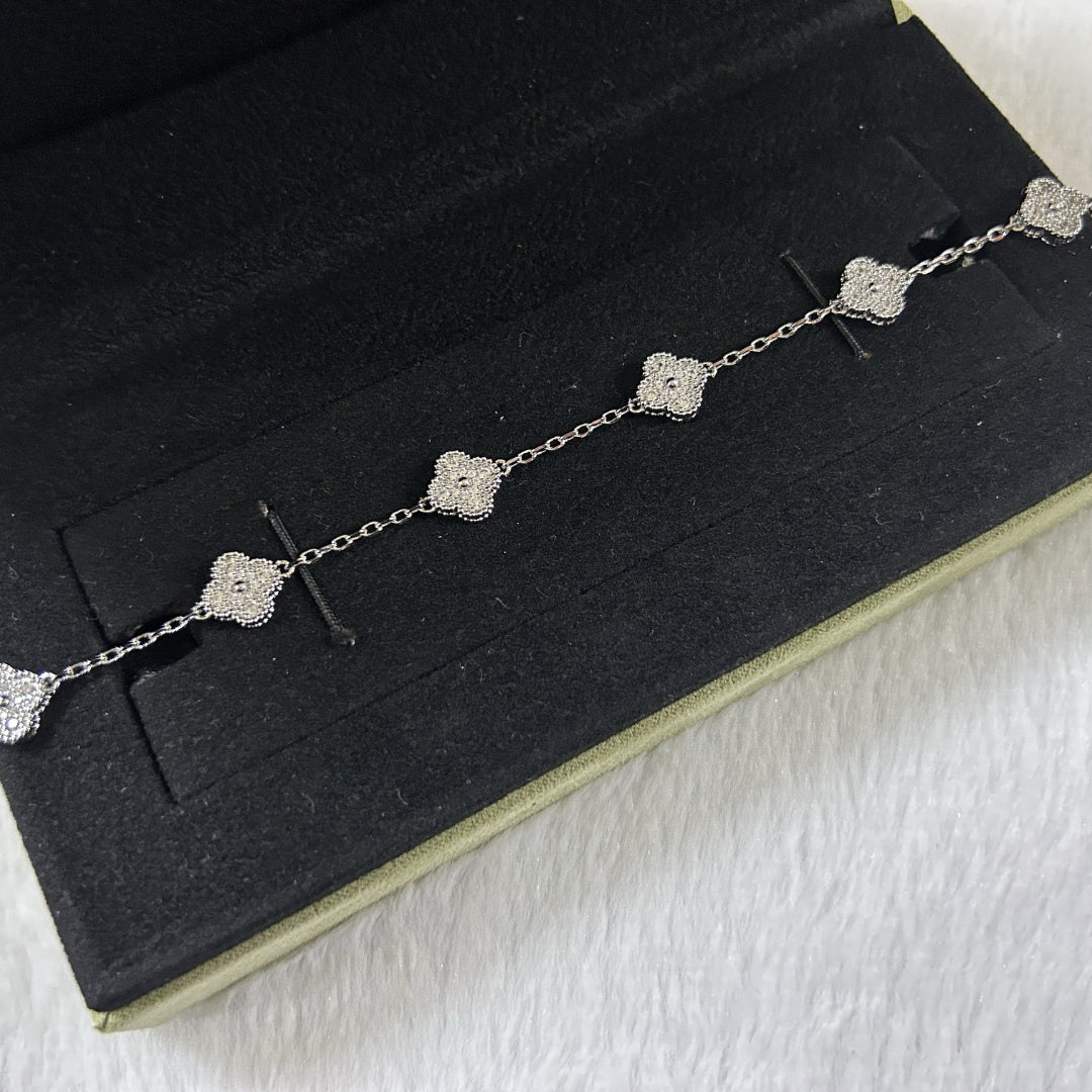 [⭐Luxery]CLOVER 6 MOTIF DIAMOND BRACELET