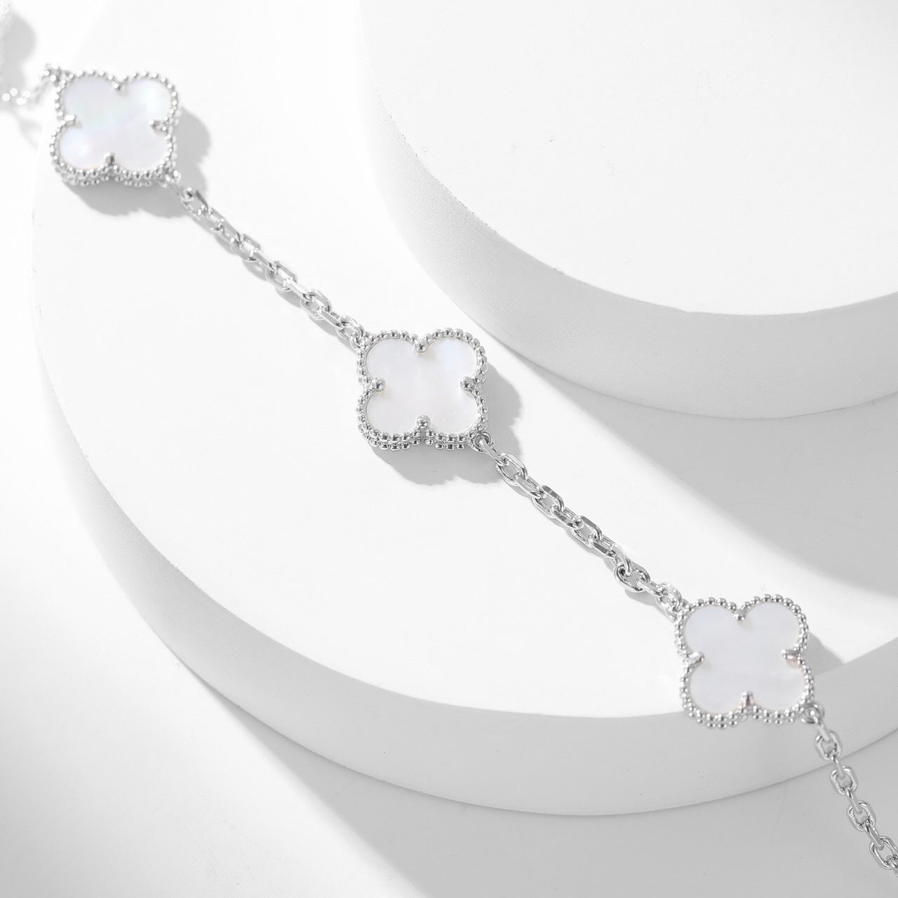[⭐Luxery]CLOVER 10 MOTIFS WHITE MOTHER OF PEARL NECKLACE