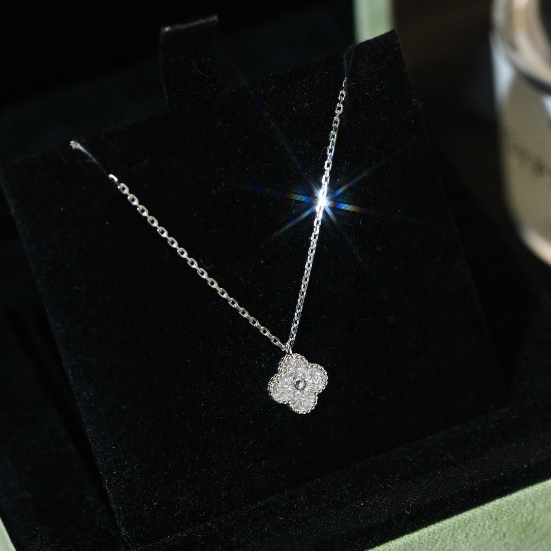 [⭐Luxery]CLOVER MINI 9.5MM PENDANT DIAMOND NECKLACE