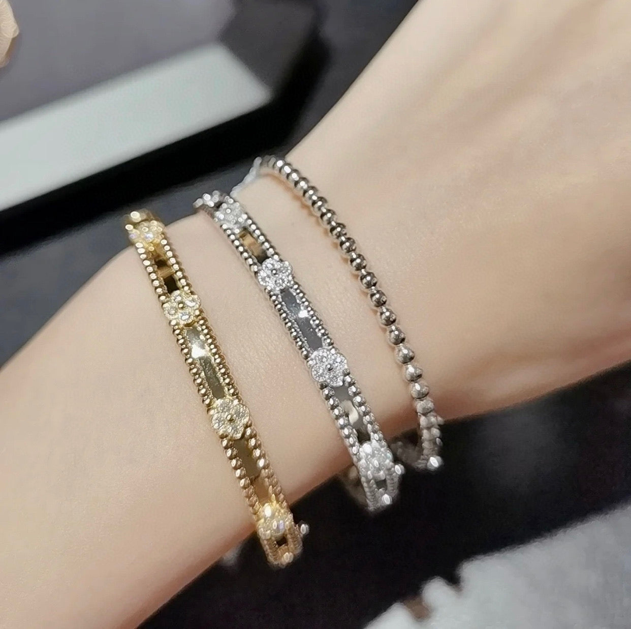 [⭐Luxery]CLOVER BRACELET 4MM DIAMONDS