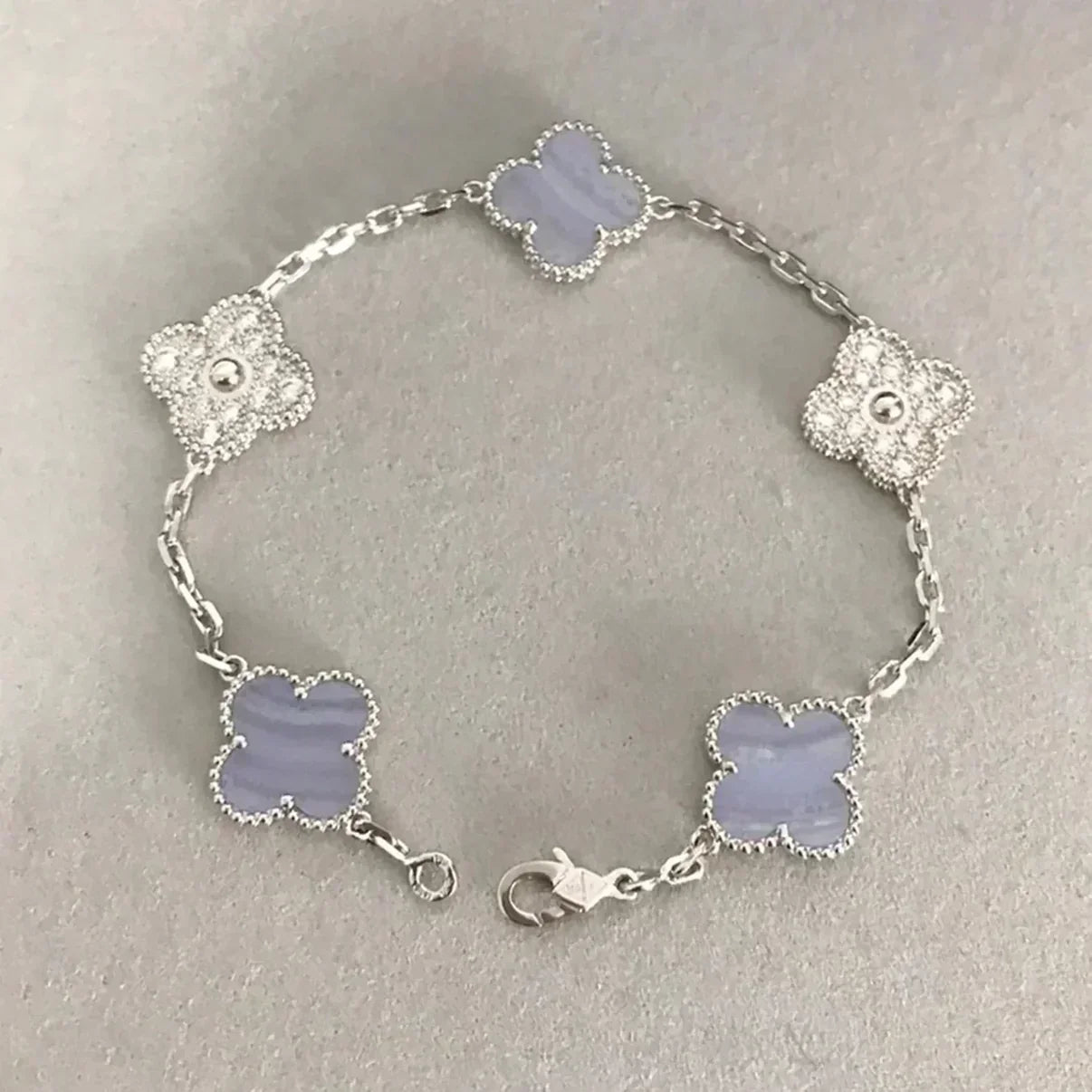 [⭐Luxery] CLOVER 5 MOTIF PURPLE CHALCEDONY BRACELET COLLECTION