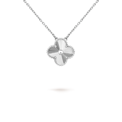 [⭐Luxery]CLOVER 15MM LASER NECKLACE SILVER