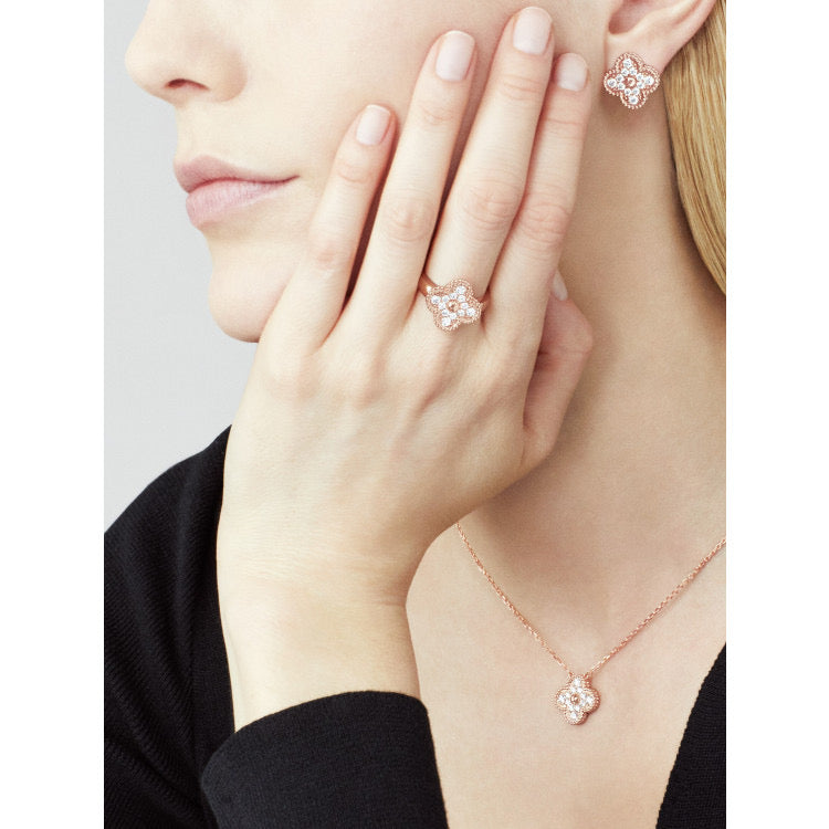 [⭐Luxery]CLOVER 15MM DIAMOND SINGLE FLOWER NECKLACE