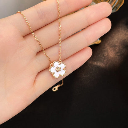 [⭐Luxery]LUCKY  WHITE MOP  PLUM BLOSSOM NECKLACE