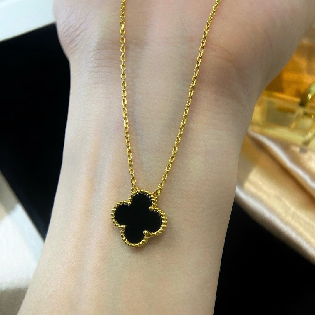[⭐Luxery]CLOVER 15MM BLACK ONYX SINGLE FLOWER NECKLACE