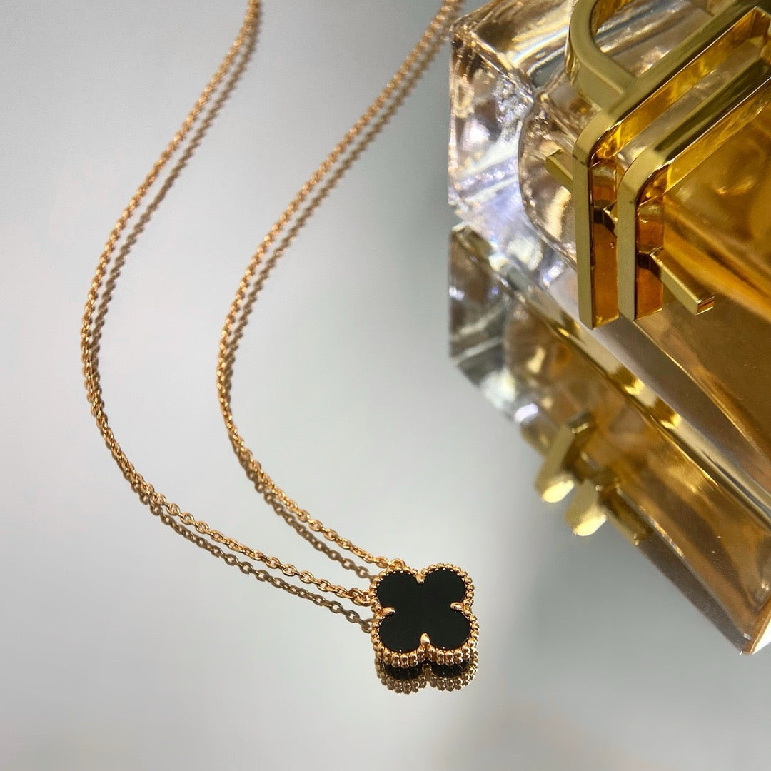 [⭐Luxery]CLOVER 15MM BLACK ONYX SINGLE FLOWER NECKLACE