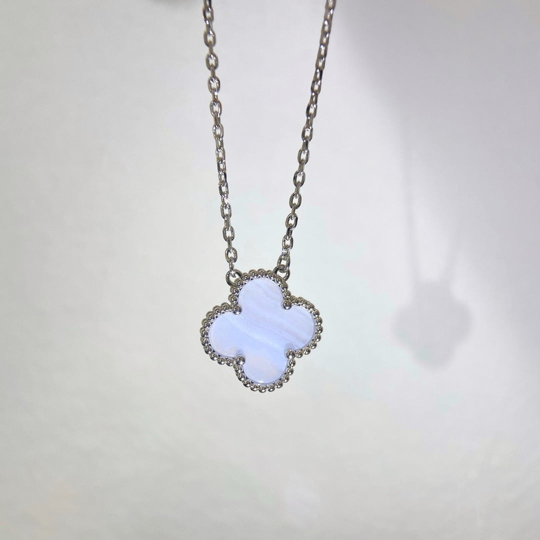 [⭐Luxery]CLOVER 15MM BLUE CHALCEDONY NECKLACE SILVER