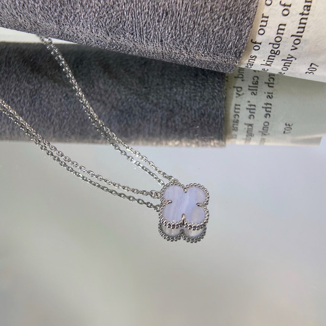 [⭐Luxery]CLOVER 15MM BLUE CHALCEDONY NECKLACE SILVER