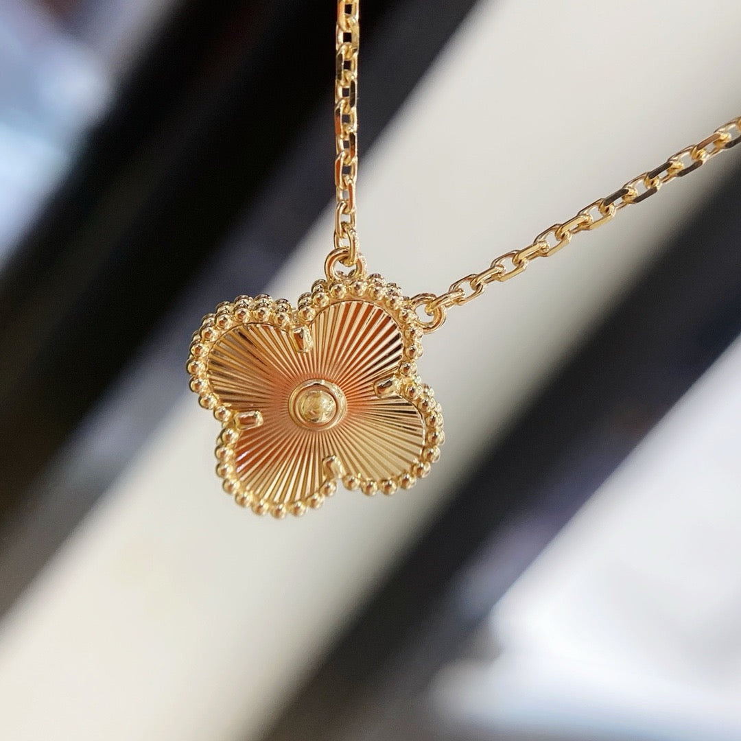 [⭐Luxery]CLOVER 15MM LASER NECKLACE
