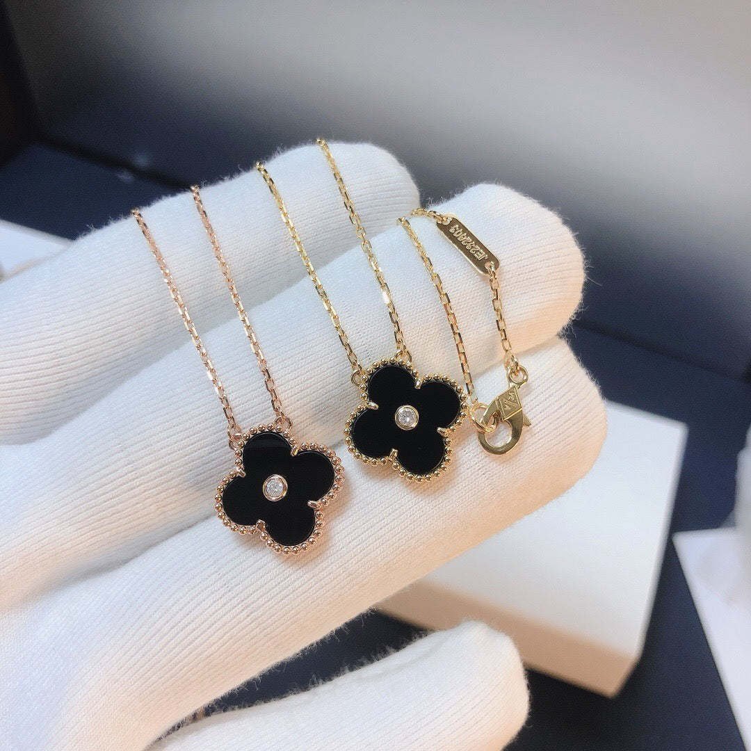 [⭐Luxery]CLOVER 15MM DIAMOND ONYX NECKLACE