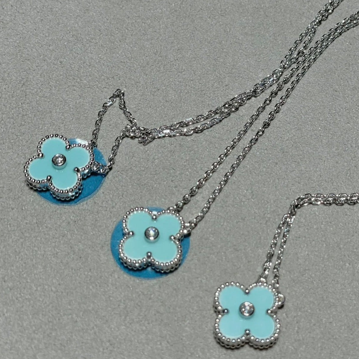 [⭐Luxery]CLOVER 1 DIAMOND LIGHT BLUE SILVER NECKLACE