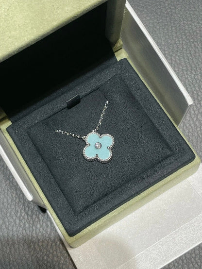 [⭐Luxery]CLOVER 1 DIAMOND LIGHT BLUE SILVER NECKLACE