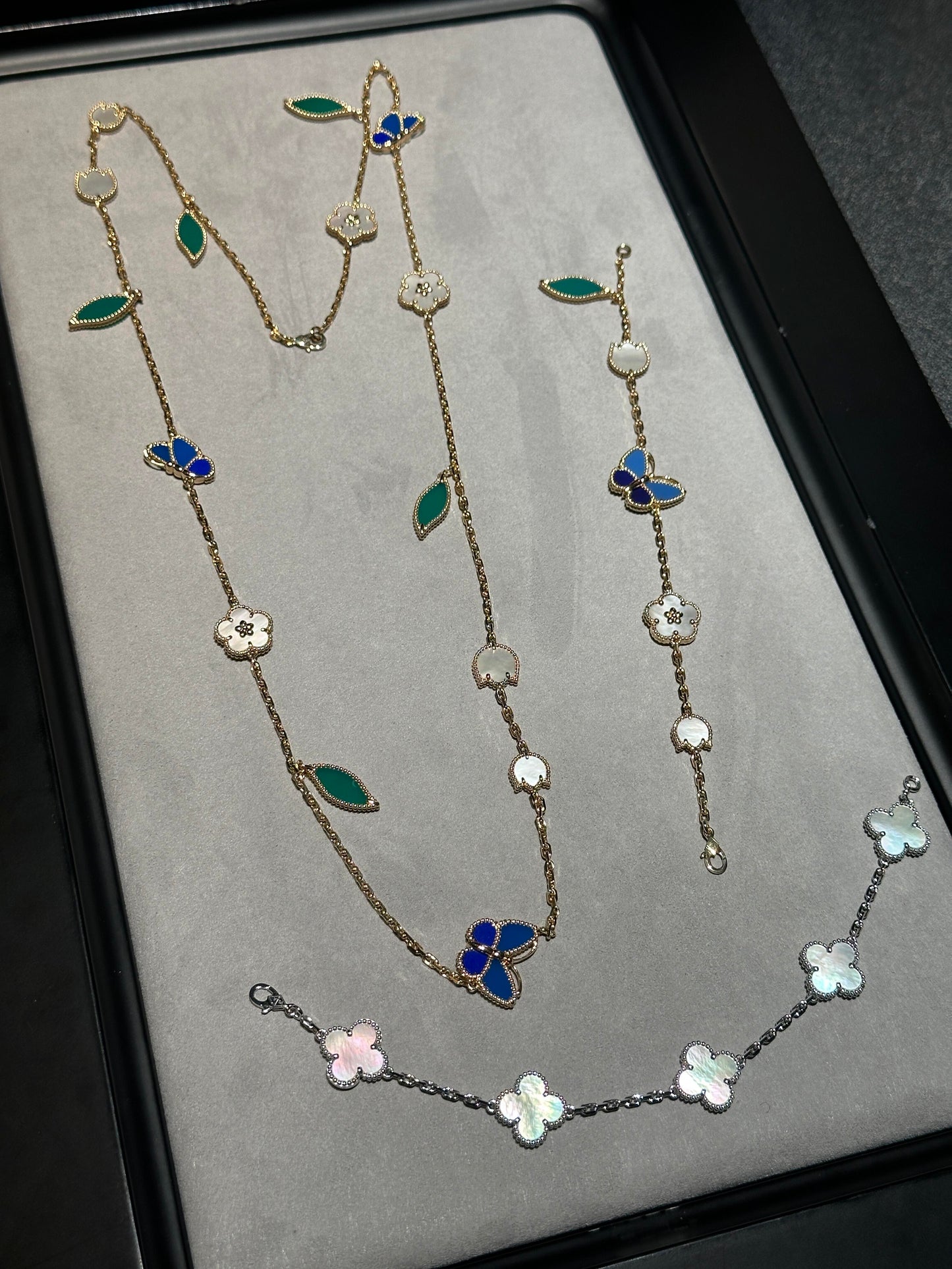 [⭐Luxery] 26 NEW CLOVER 15 MOTIFS LUCKY NECKLACE