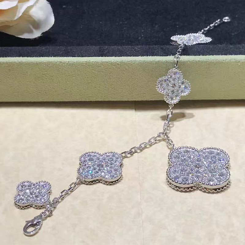 [⭐Luxery]CLOVER 6 MOTIFS SILVER DIAMOND BRACELET