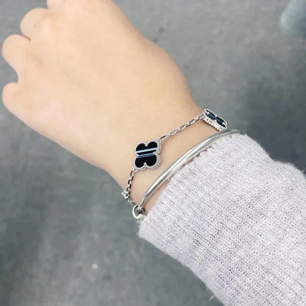 [⭐Luxery] CLOVER 5 MOTIF PULSAR STONE BRACELET COLLECTION