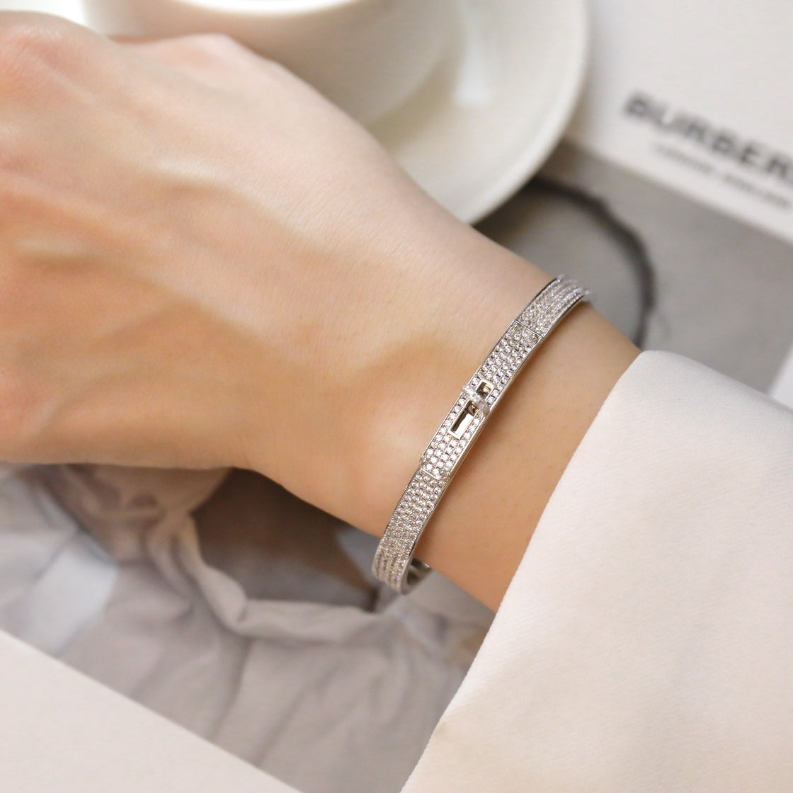[⭐Luxery]KELLY BRACELET DIAMOND PAVED