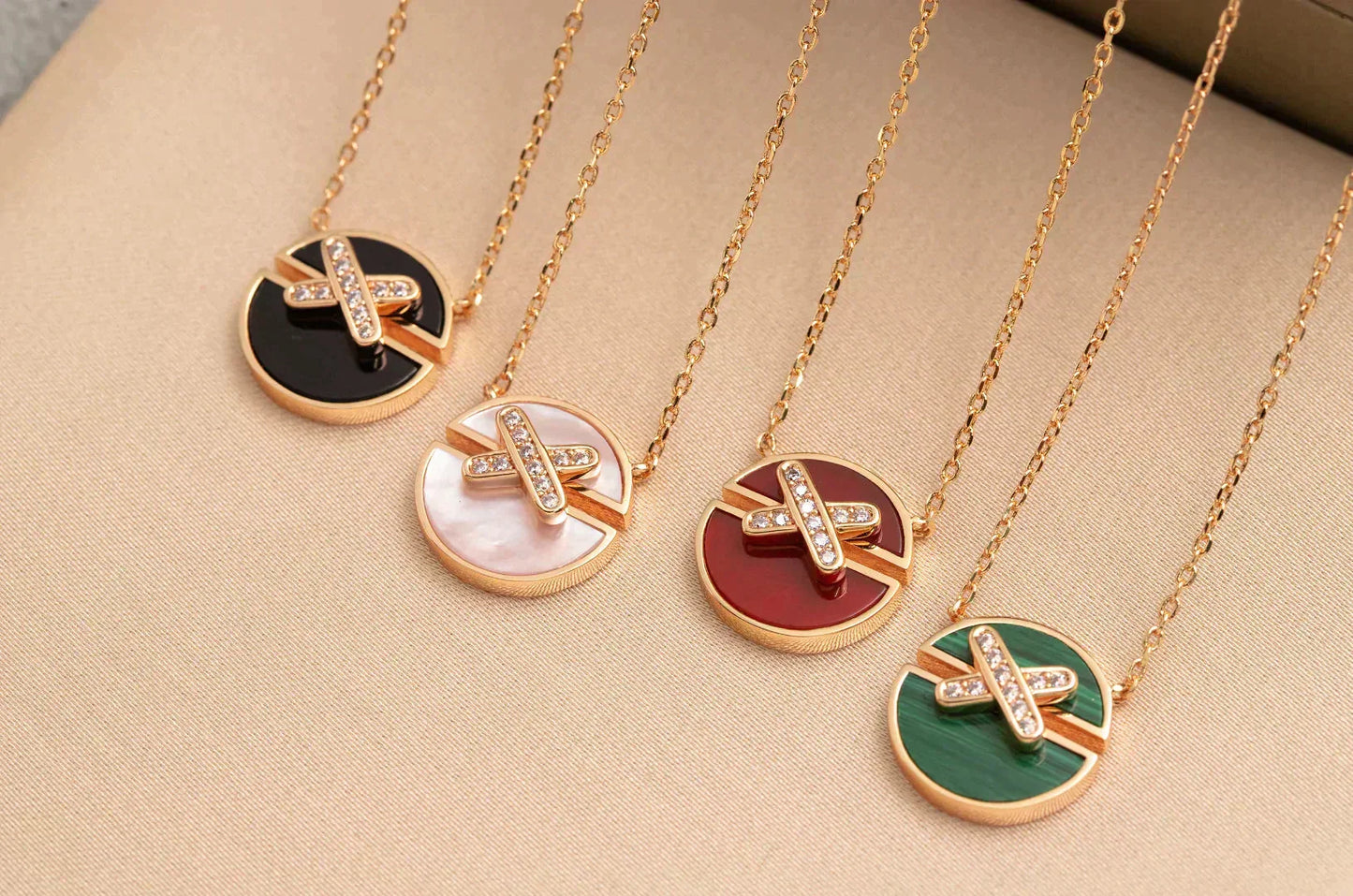 [⭐Luxery]JEUX DE ROSE GOLD DIAMOND NECKLACE