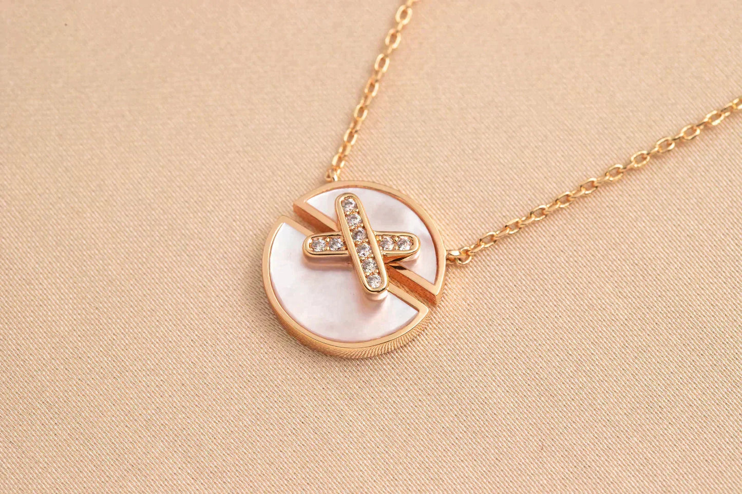 [⭐Luxery]JEUX DE ROSE GOLD DIAMOND NECKLACE