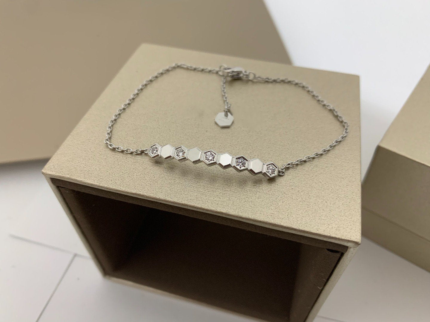 [⭐Luxery]BEE LOVE BRACELET DIAMOND