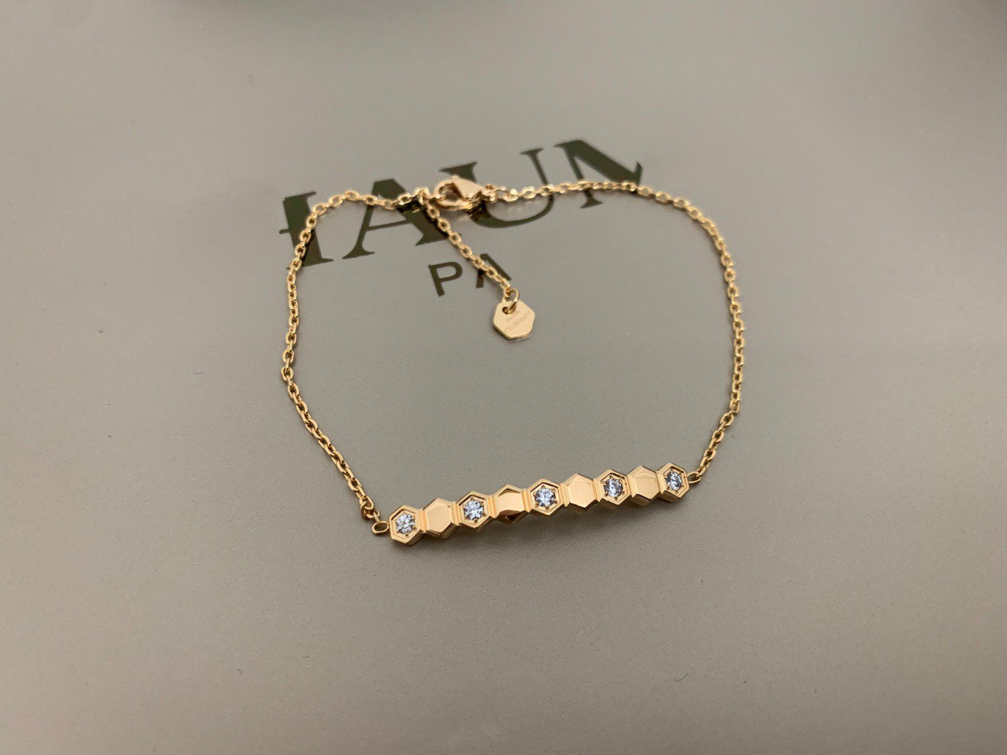 [⭐Luxery]BEE LOVE BRACELET DIAMOND