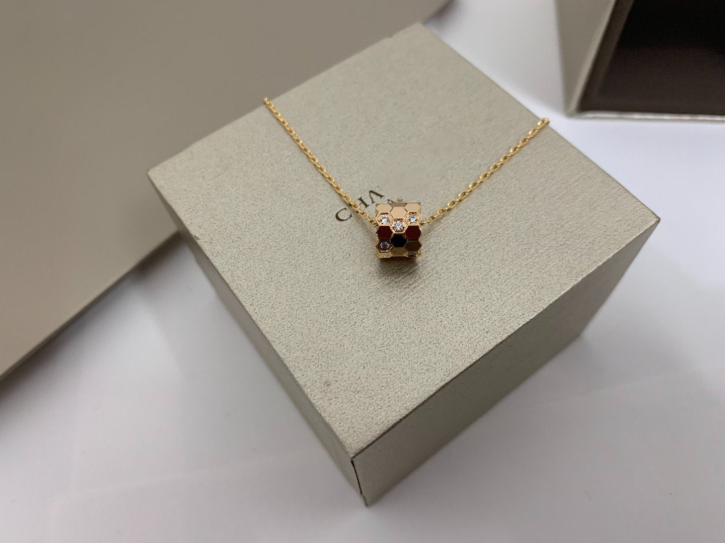 [⭐Luxery]BEE LOVE DIAMOND NECKLACE