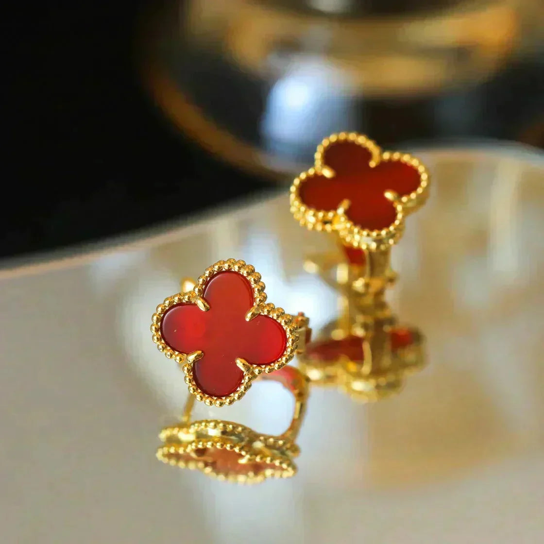 [⭐Luxery]CLOVER MEDIUM 1 MOTIFS CARNELIAN  EARRINGS