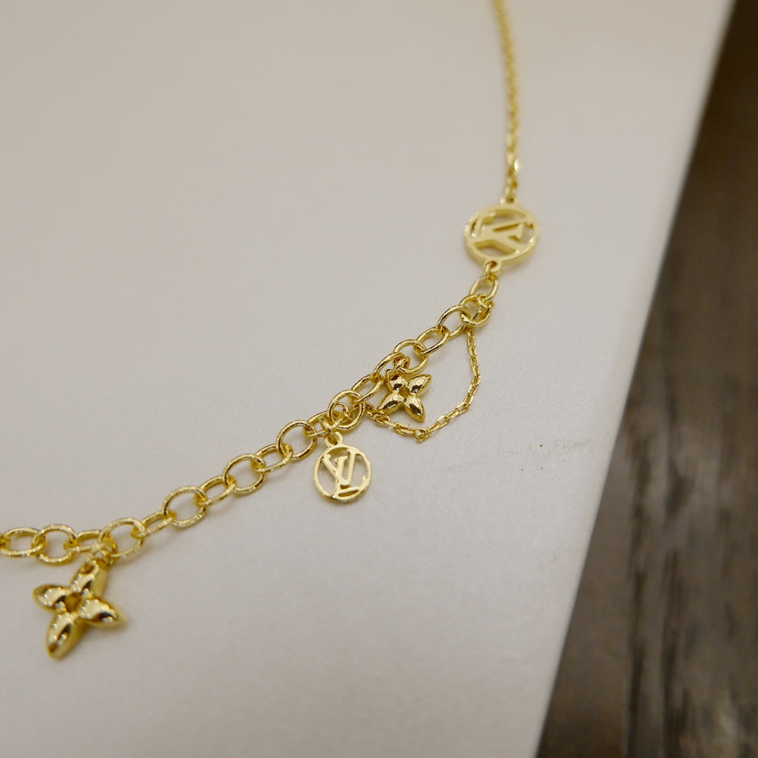 [⭐Luxery]BLOOMING SUPPLE NECKLACE BRASS
