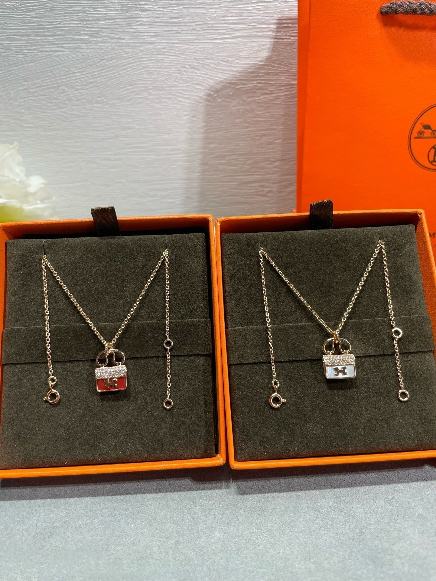 [⭐Luxery]H CIRCE MOISSANITE PENDANT NECKLACE GOLD