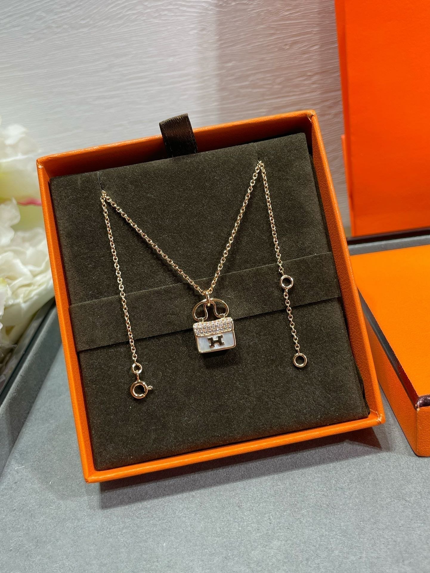 [⭐Luxery]H CIRCE MOISSANITE PENDANT NECKLACE GOLD