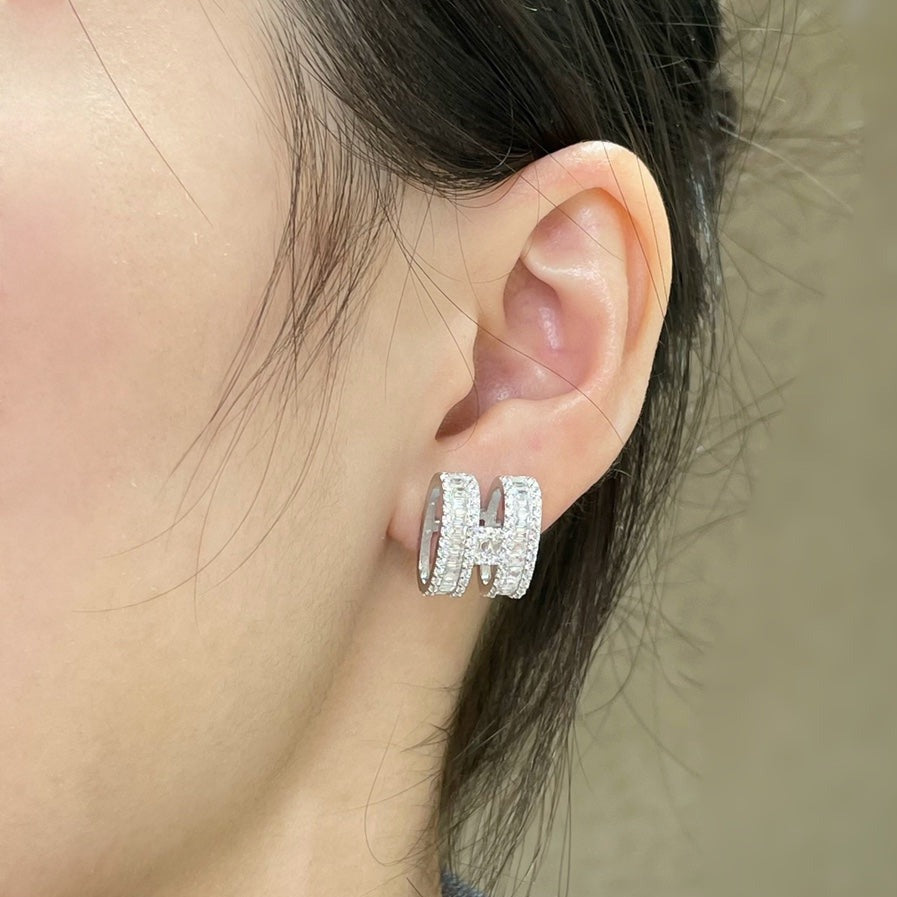 [⭐Luxery]H STUD EARRINGS WITH SILVER DIAMONDS