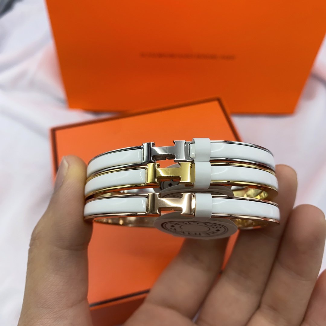 [⭐Luxery]CLASSIC HM CLIC WHITE 8MM ENAMEL BRACELET