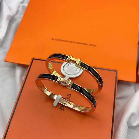[⭐Luxery]CLASSIC HM CLIC BLACK 8MM ENAMEL BRACELET