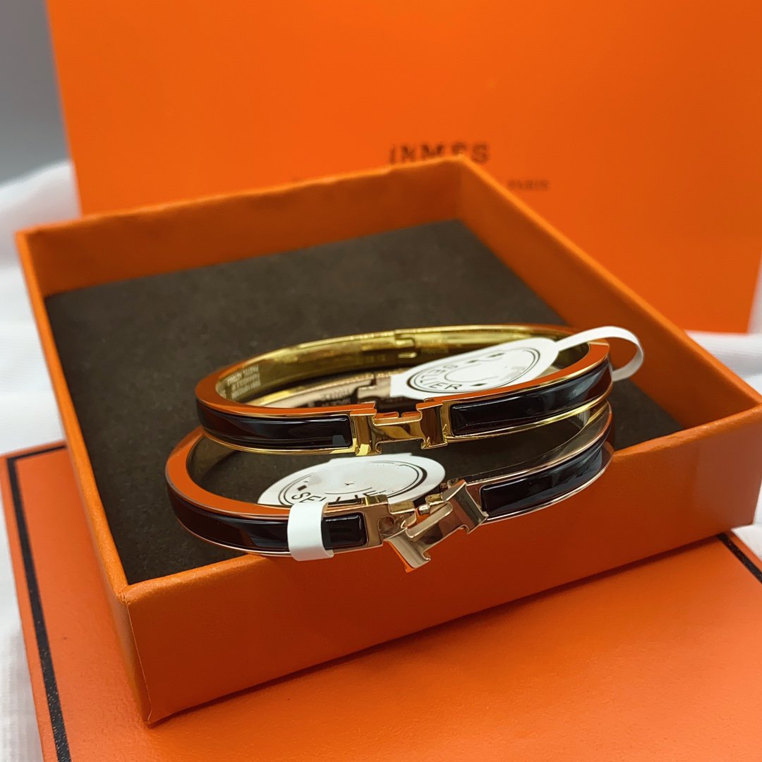 [⭐Luxery]CLASSIC HM CLIC BLACK 8MM ENAMEL BRACELET
