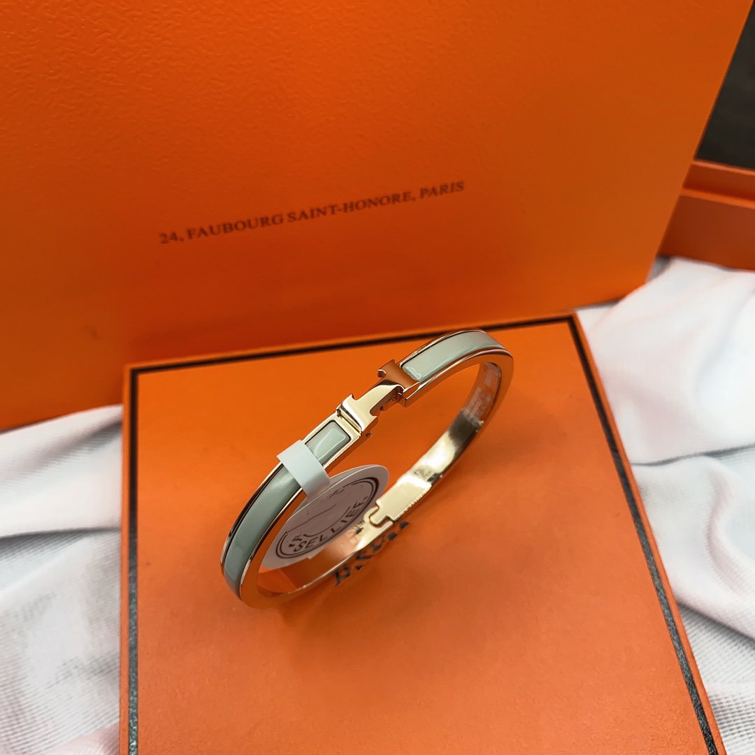 [⭐Luxery]CLASSIC HM CLIC GREEN 8MM ENAMEL BRACELET