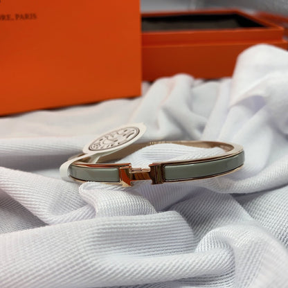 [⭐Luxery]CLASSIC HM CLIC GREEN 8MM ENAMEL BRACELET