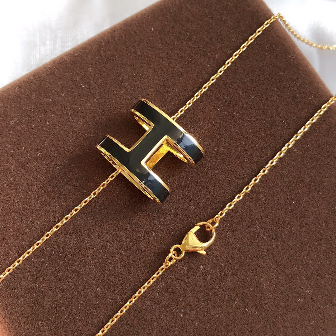 [⭐Luxery]HM CLIC BLACK ENAMEL GOLD NECKLACE