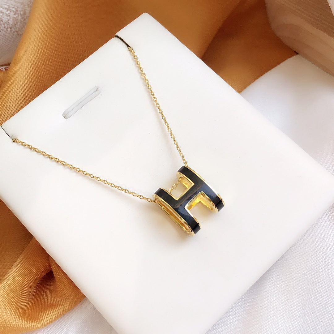 [⭐Luxery]HM CLIC BLACK ENAMEL GOLD NECKLACE