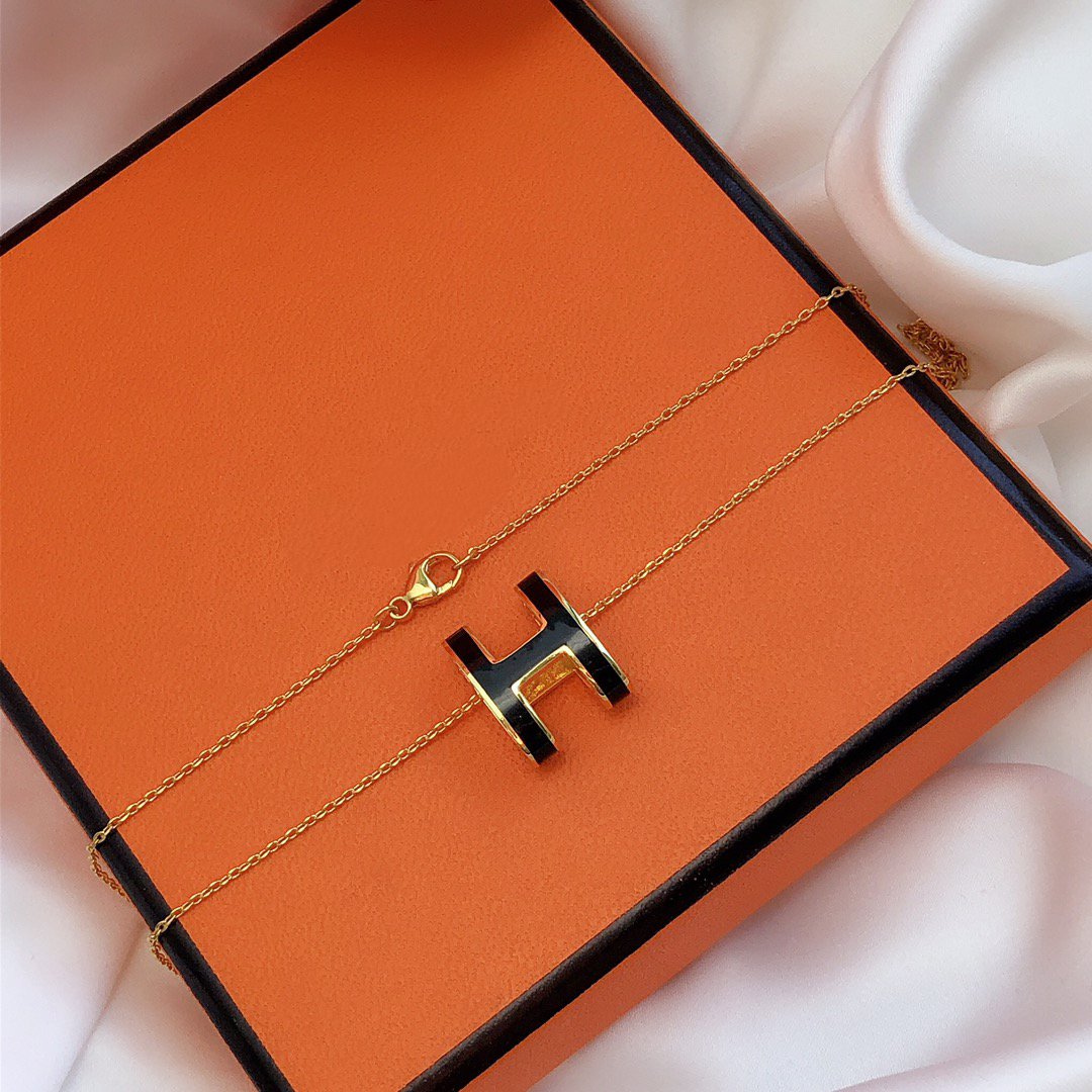 [⭐Luxery]HM CLIC BLACK ENAMEL GOLD NECKLACE
