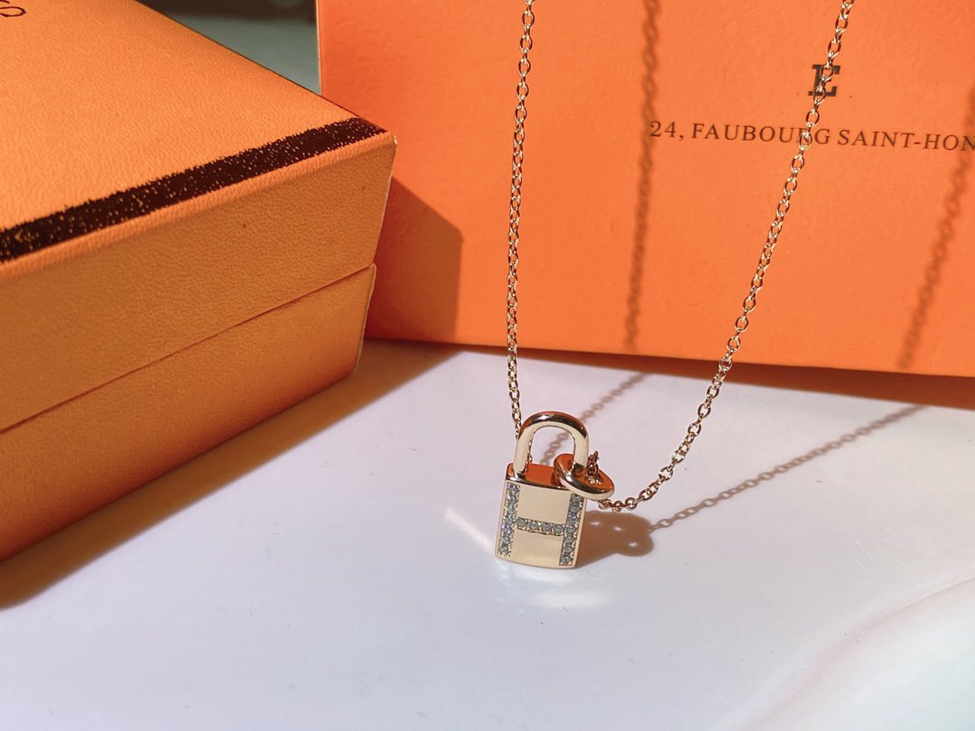 [⭐Luxery]HM ADVANCED NICHE LOCK HEAD NECKLACE DIAMONDS