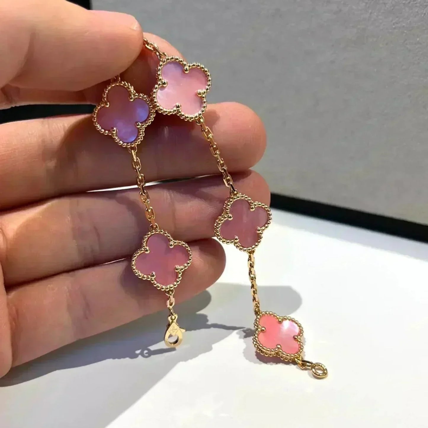 [⭐Luxery] CLOVER 5 MOTIFS  PINK MOP BRACELET COLLECTION