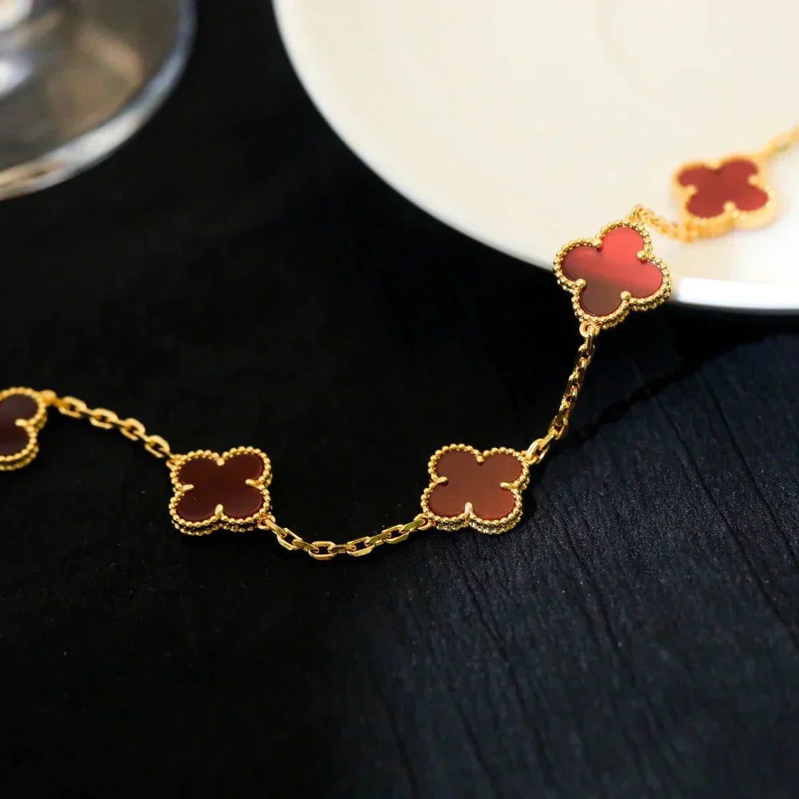 [⭐Luxery] CLOVER 5 MOTIF RED CORNELIAN BRACELET COLLECTION